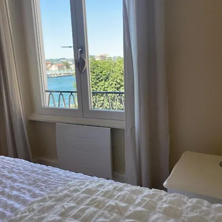 Avec Superbe Vue Sur Le Rhone *